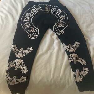 Jogging chromes hearts